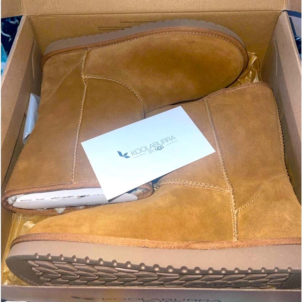 Kookaburra by Ugg short tan size 10 NWT